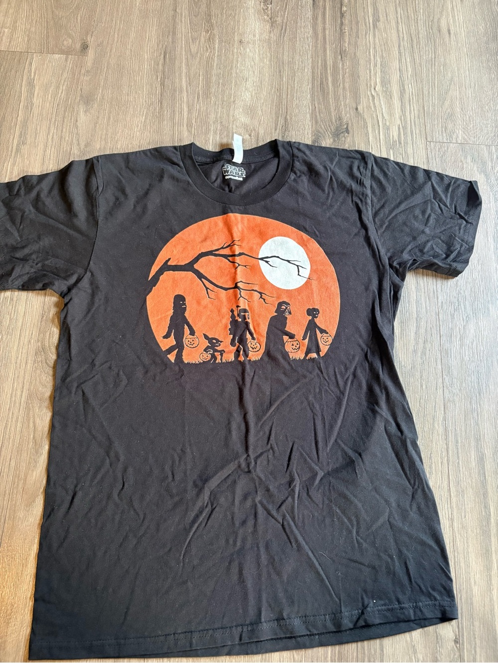 Star Wars size medium Halloween graphic tee NEW